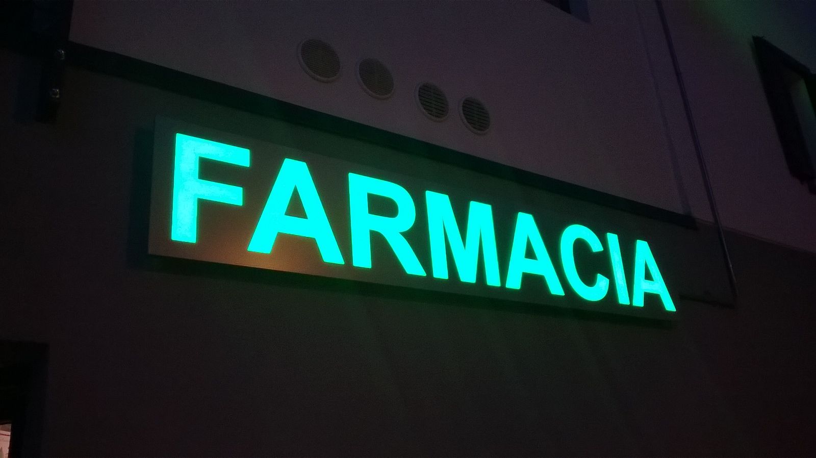 insegna farmacia