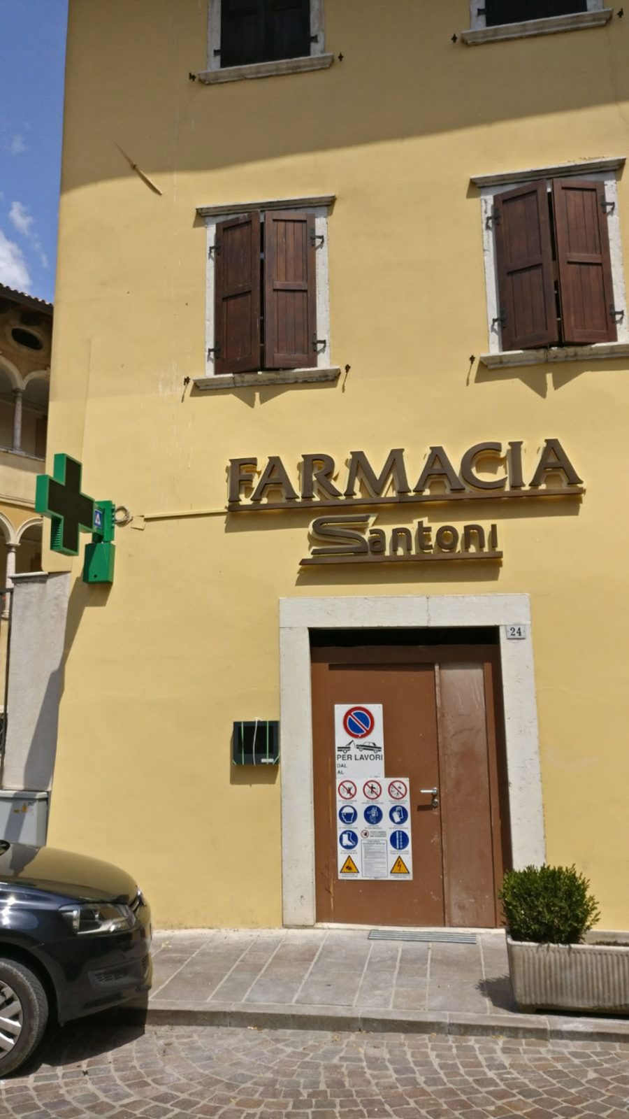 Farmacia Santoni - Insegna (giorno)