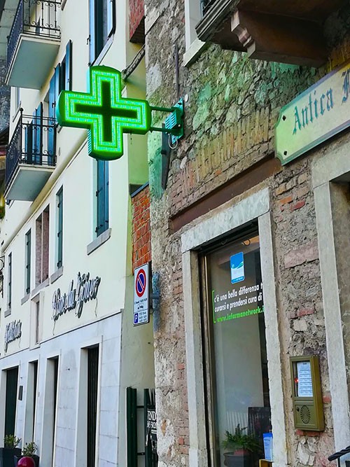 Farmacia Antica Vedove - Valstagna VI - Croce Farmagosta