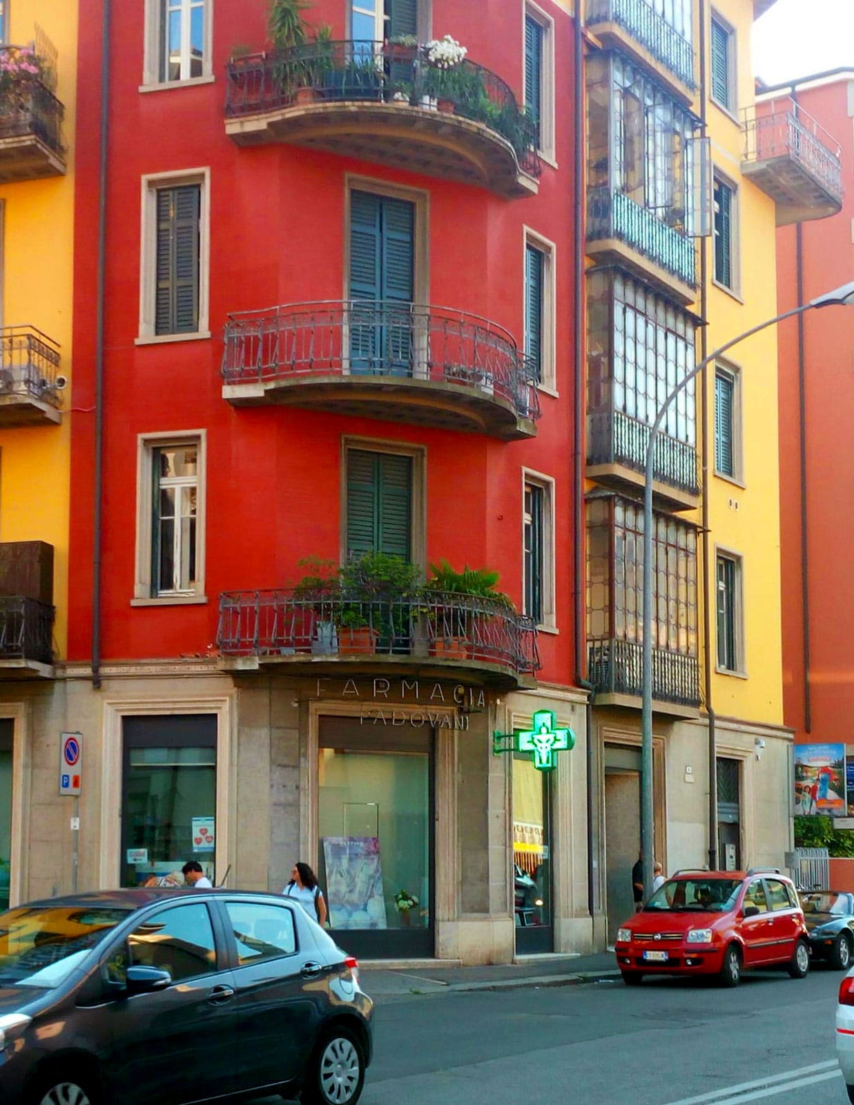 Farmacia Padovani - Verona: croce Farmagosta