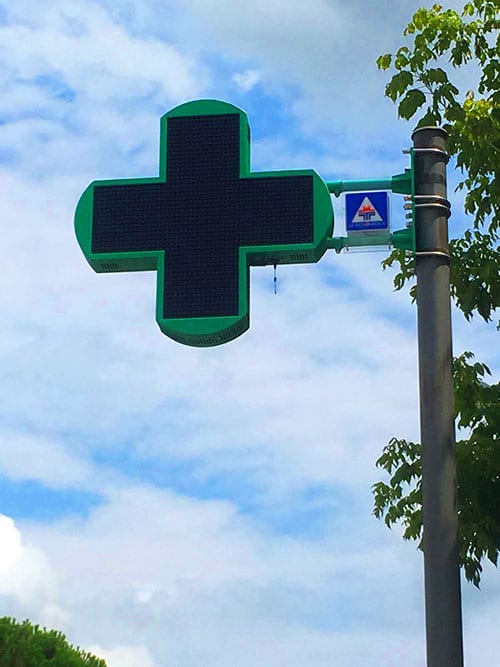 Farmacia San Raffaele: croce