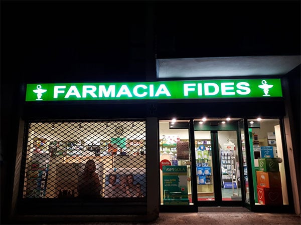 Farmacia Fides Casaleone - insegna luminosa Farmagosta